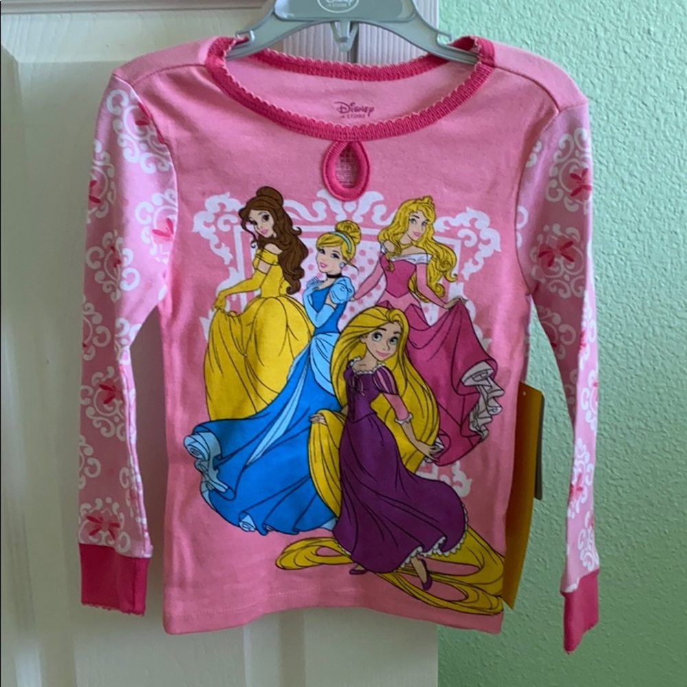 NWT Disney pajama set for girls